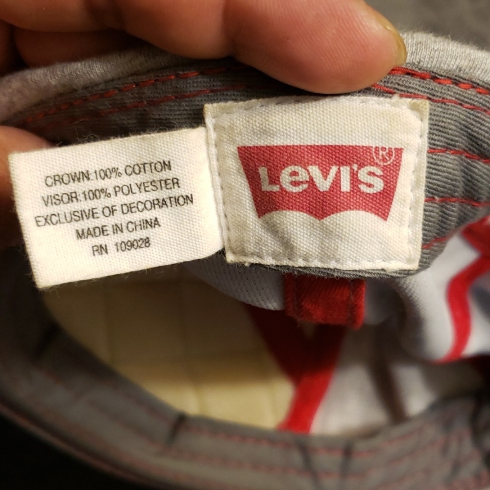 Levi's hat - Picture 5 of 5